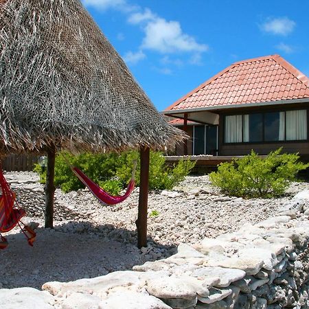 Miki Miki Lodge Avatoru Esterno foto