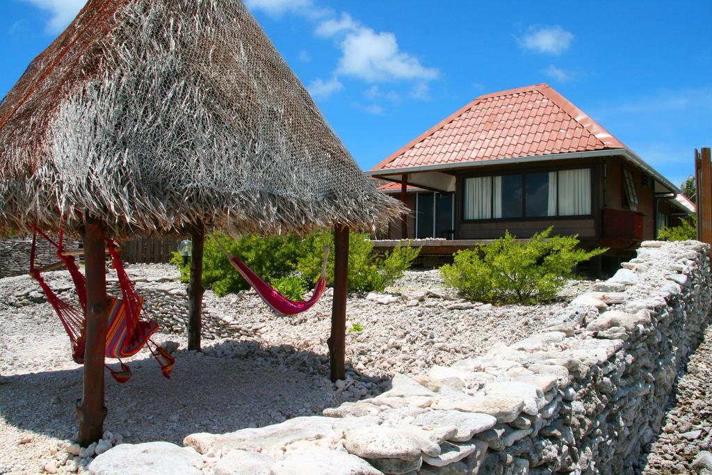 Miki Miki Lodge Avatoru Esterno foto